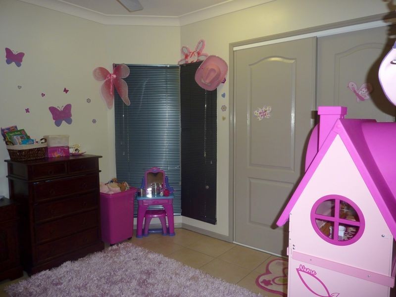 142 McFarlane Drive, Kanimbla QLD 4870