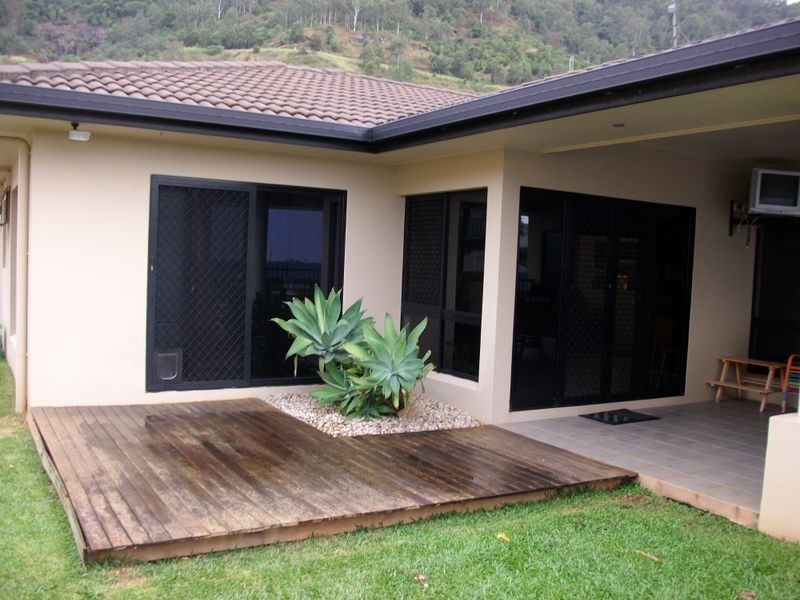 142 McFarlane Drive, Kanimbla QLD 4870