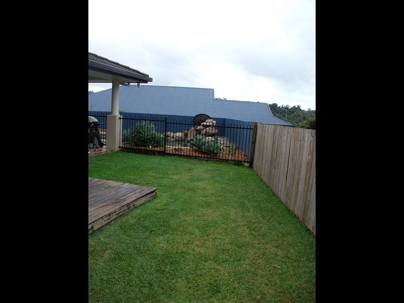 142 McFarlane Drive, Kanimbla QLD 4870