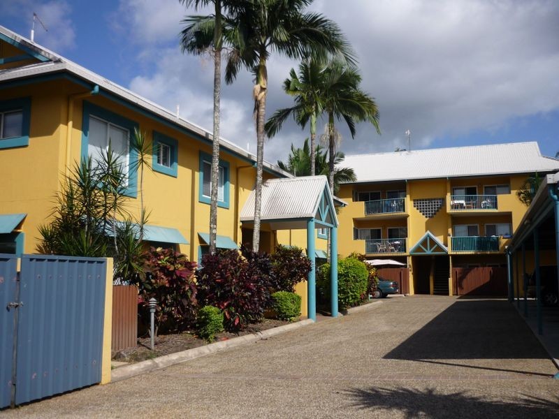 4/4-6 Brown Street, Woree QLD 4868