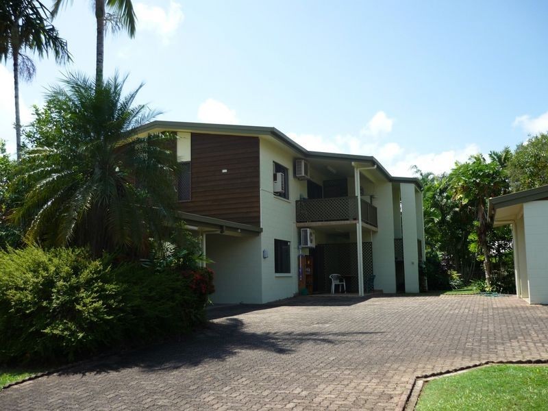 2/11 Mintaro Crescent, Woree QLD 4868