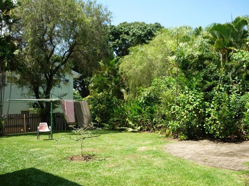 2/11 Mintaro Crescent, Woree QLD 4868