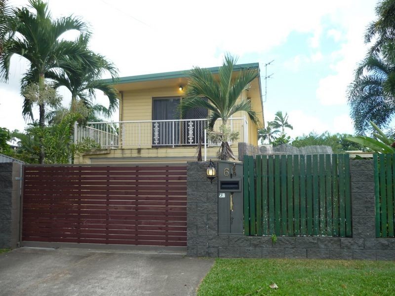 6 Kingsford Street, Mooroobool QLD 4870