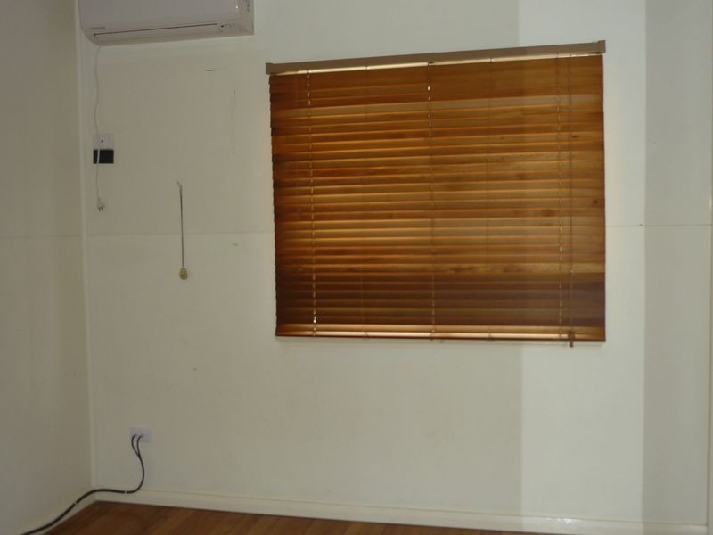 6 Kingsford Street, Mooroobool QLD 4870