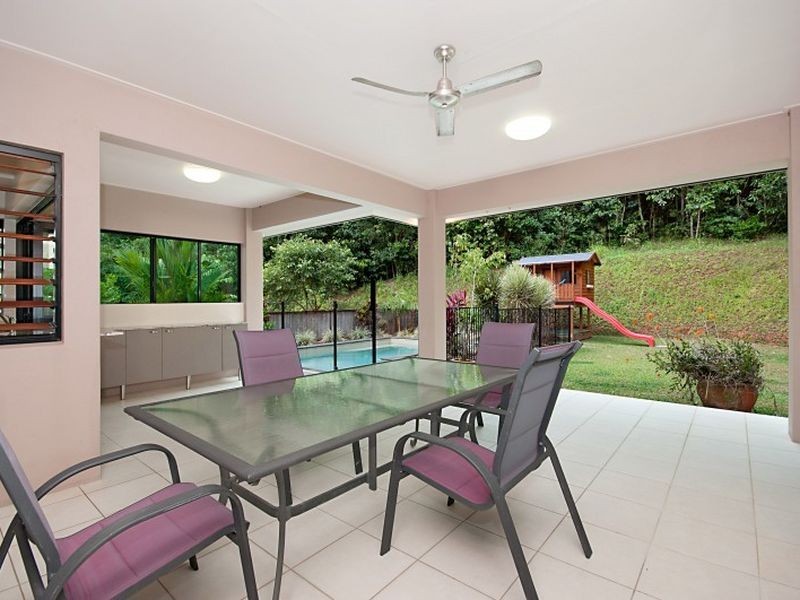 2 Hughes Close, Redlynch QLD 4870