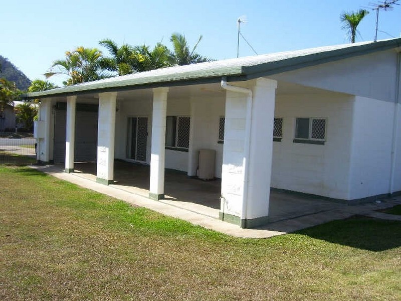 100 Barnard Drive, Mount Sheridan QLD 4868