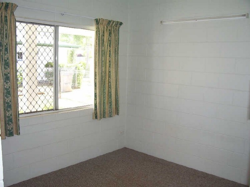 100 Barnard Drive, Mount Sheridan QLD 4868