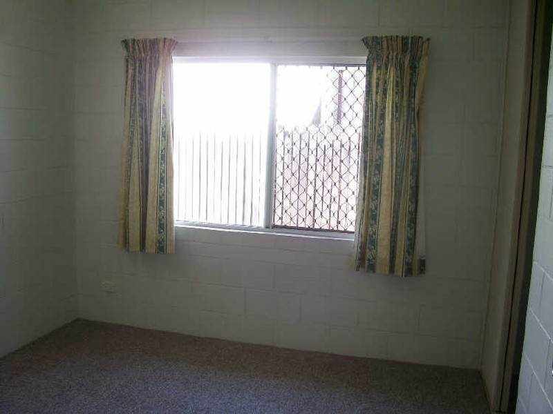 100 Barnard Drive, Mount Sheridan QLD 4868