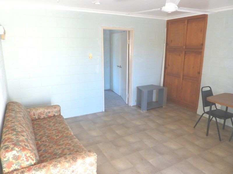 16/6 Hector Close, Westcourt QLD 4870