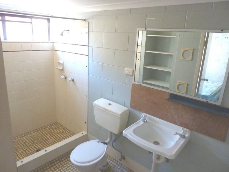 16/6 Hector Close, Westcourt QLD 4870