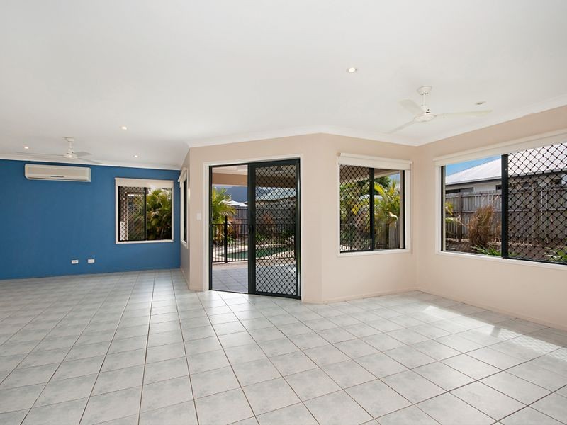 5 Nicholson Close, White Rock QLD 4868