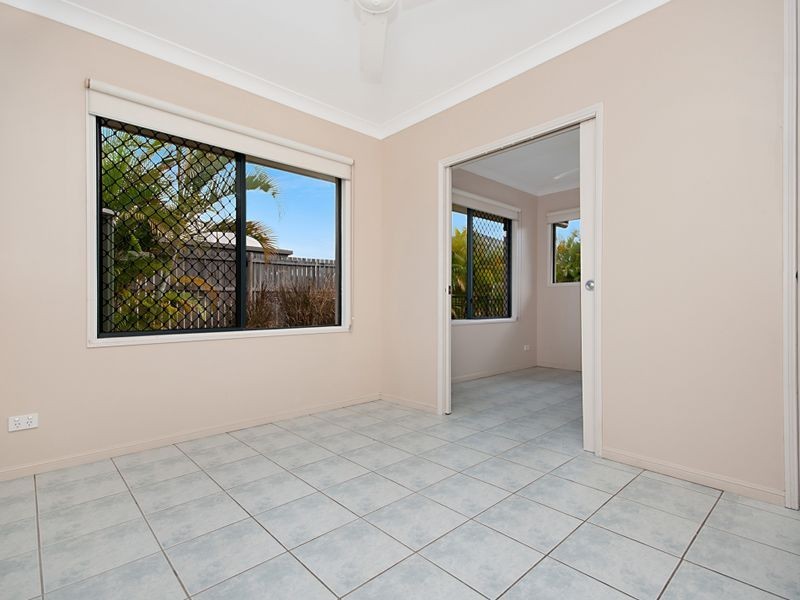 5 Nicholson Close, White Rock QLD 4868