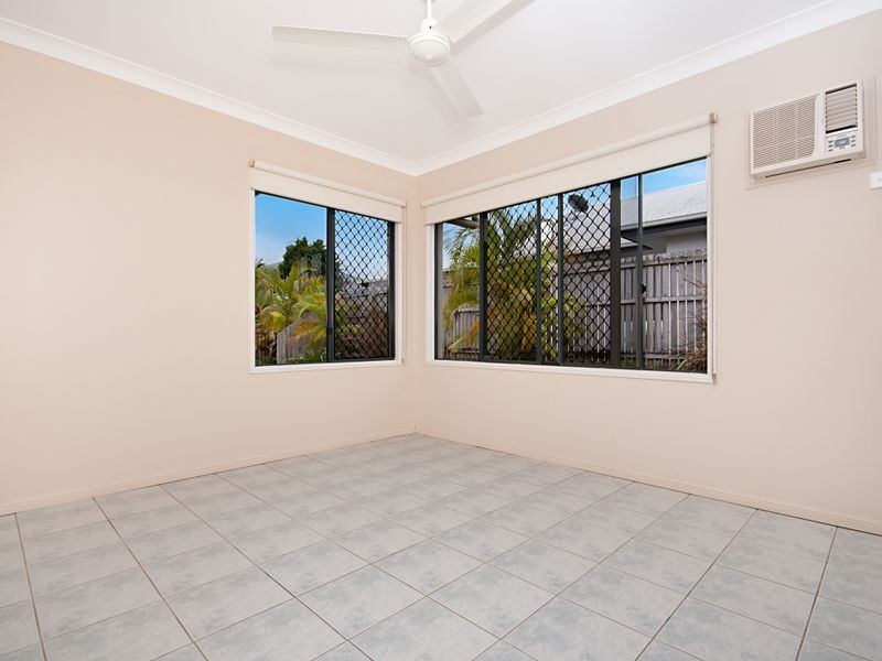 5 Nicholson Close, White Rock QLD 4868