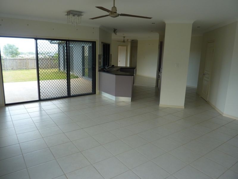 97 Fitzmaurice Drive, Bentley Park QLD 4869
