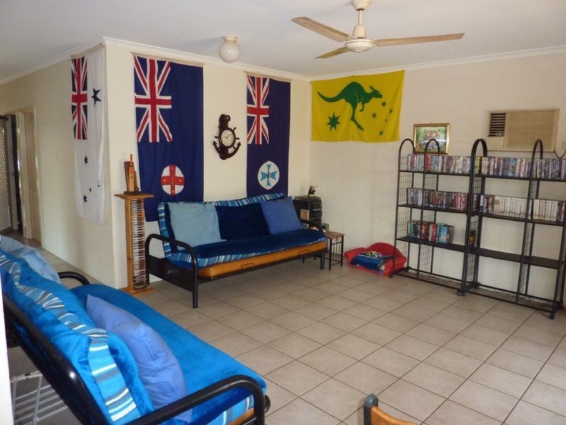 24 Silky Oak Court, Mooroobool QLD 4870