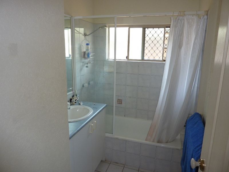 24 Silky Oak Court, Mooroobool QLD 4870