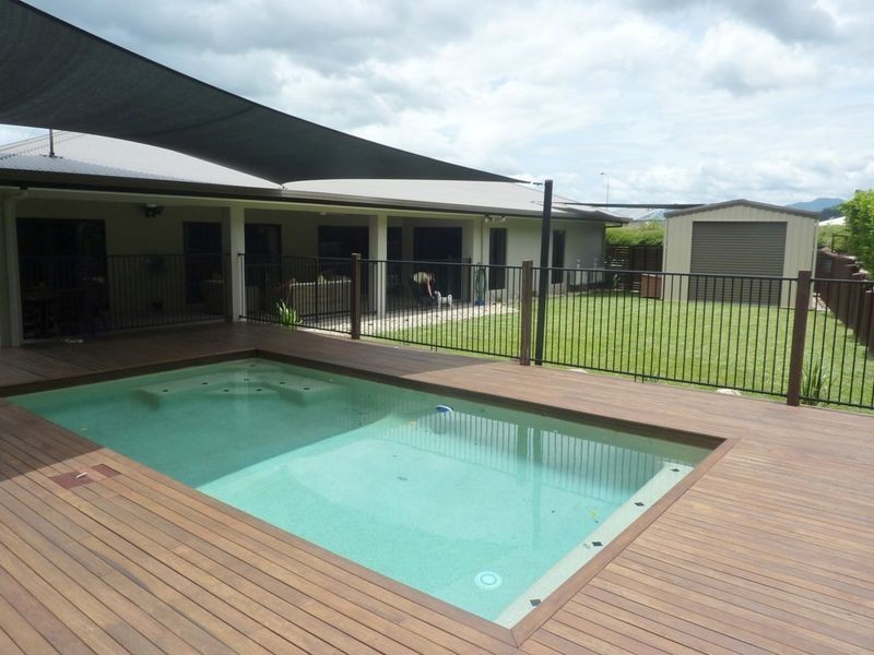 9 Mauro Close, Bentley Park QLD 4869