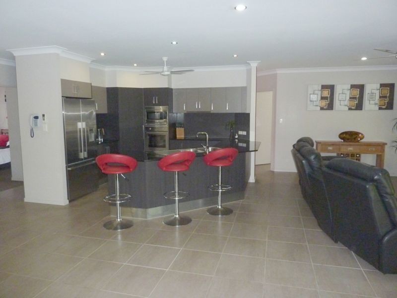 9 Mauro Close, Bentley Park QLD 4869