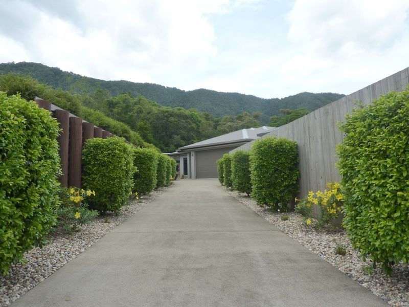 9 Mauro Close, Bentley Park QLD 4869