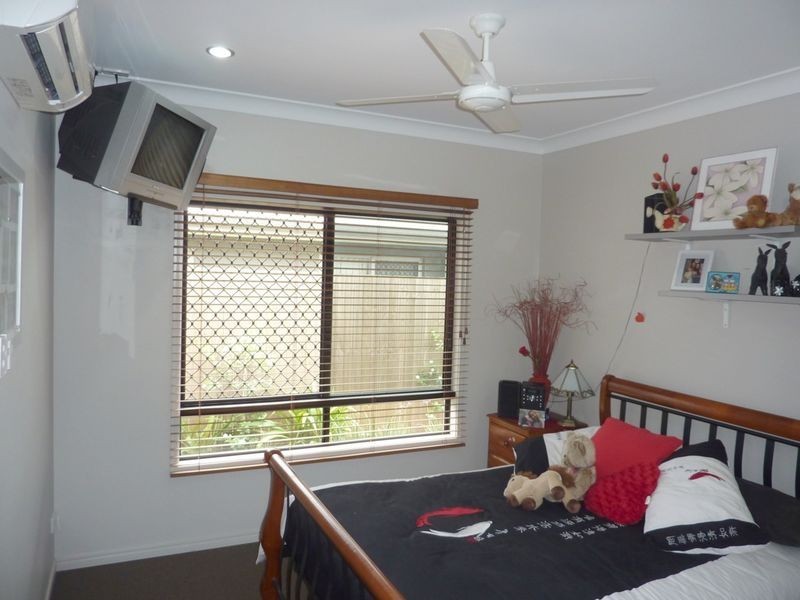 9 Mauro Close, Bentley Park QLD 4869