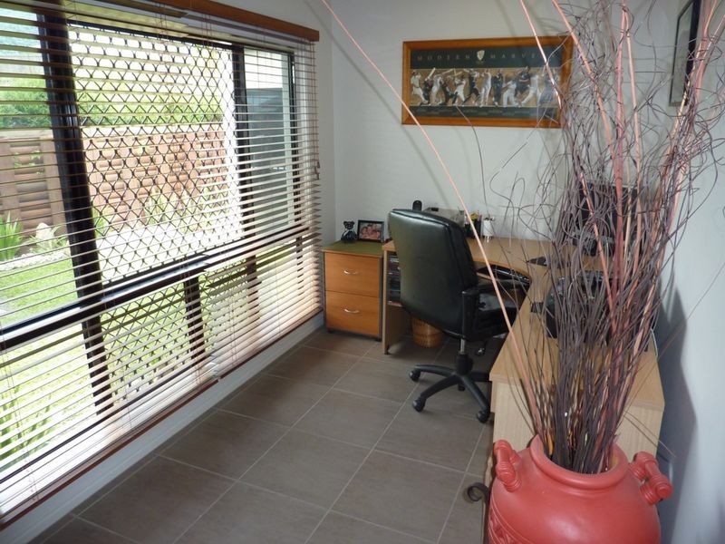 9 Mauro Close, Bentley Park QLD 4869