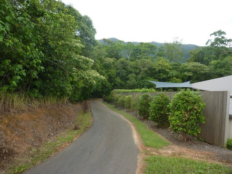 9 Mauro Close, Bentley Park QLD 4869