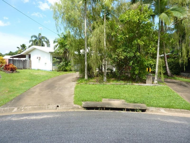 24 Theresa Close, Woree QLD 4868