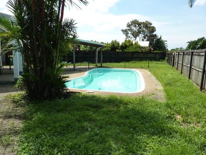 24 Theresa Close, Woree QLD 4868