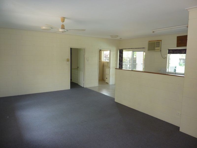 24 Theresa Close, Woree QLD 4868