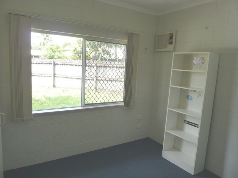 24 Theresa Close, Woree QLD 4868