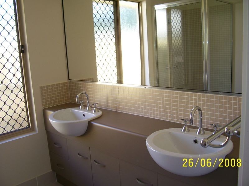 1 Chandra Close, Redlynch QLD 4870