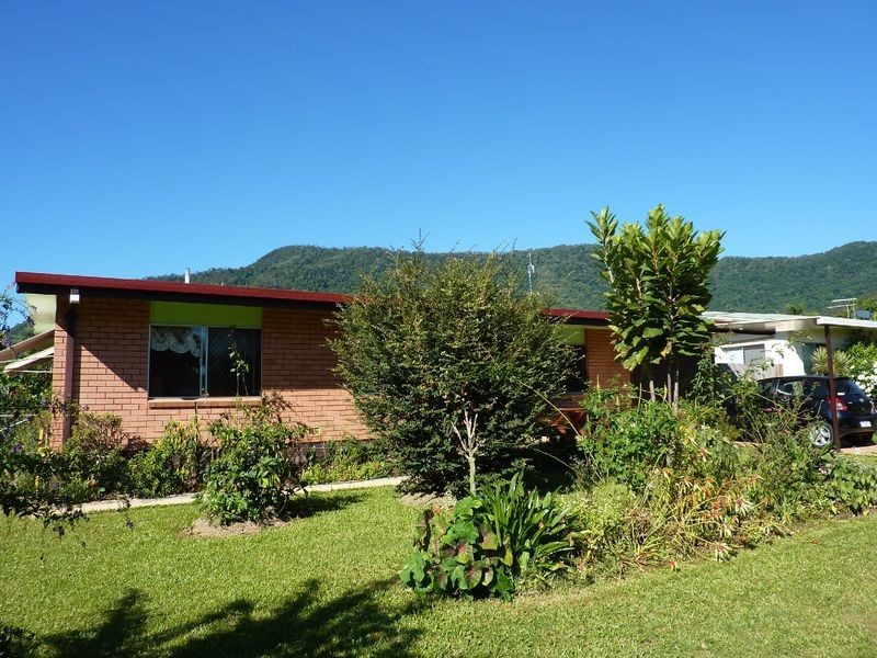 9 Zircon Street, Bayview Heights QLD 4868