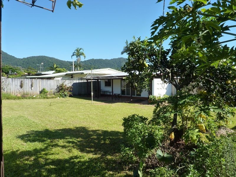 9 Zircon Street, Bayview Heights QLD 4868