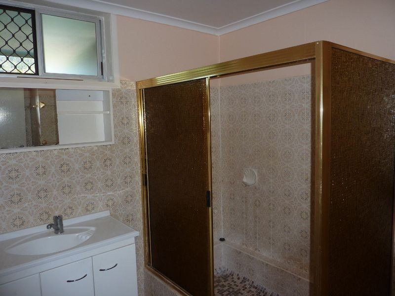 9 Zircon Street, Bayview Heights QLD 4868