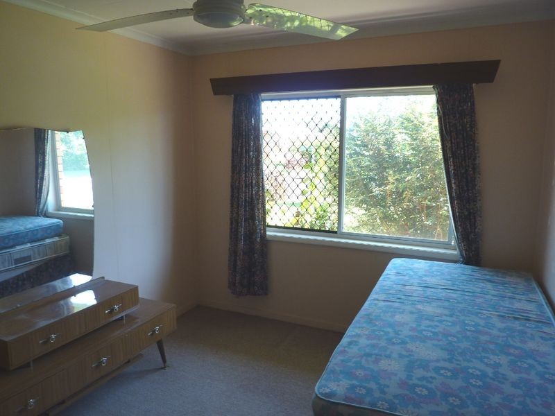 9 Zircon Street, Bayview Heights QLD 4868