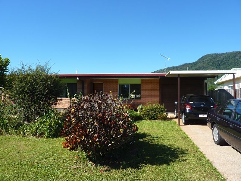 9 Zircon Street, Bayview Heights QLD 4868