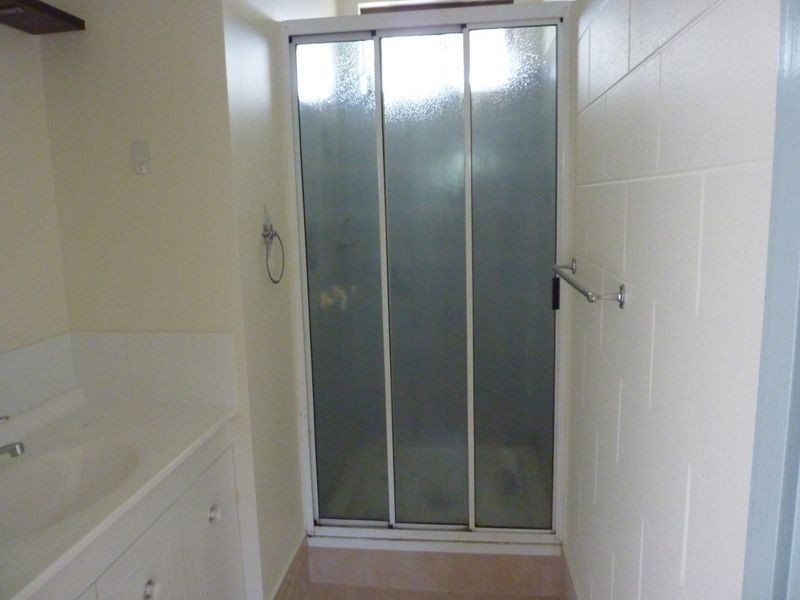 2/17 Sandown Close, Woree QLD 4868