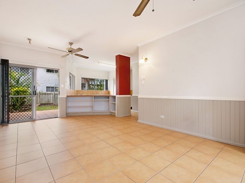 10/8 Rose Street, Westcourt QLD 4870