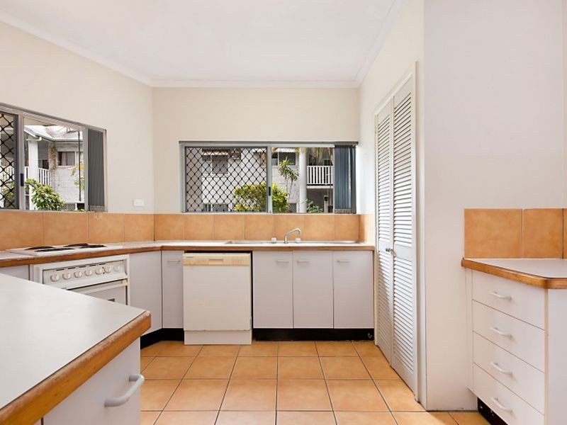 10/8 Rose Street, Westcourt QLD 4870