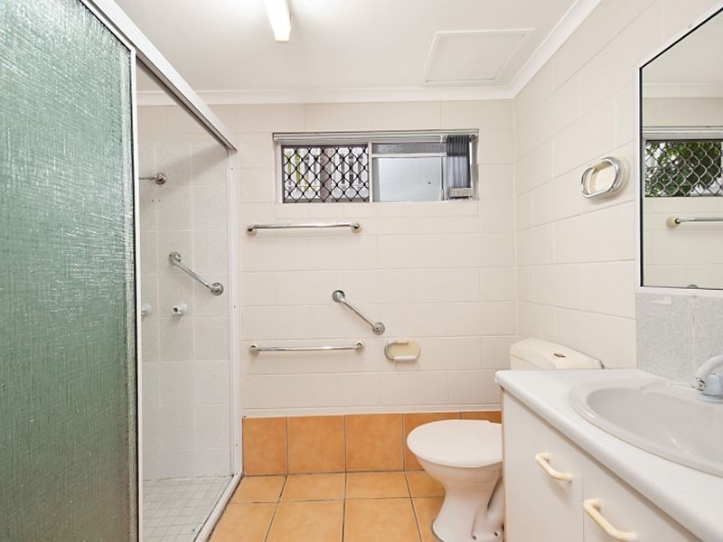 10/8 Rose Street, Westcourt QLD 4870