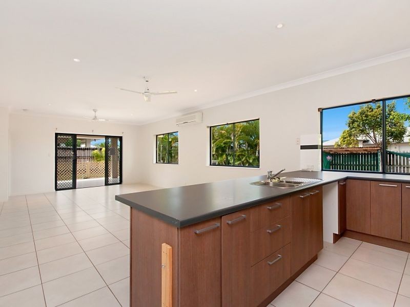 13 Aniston Street, White Rock QLD 4868