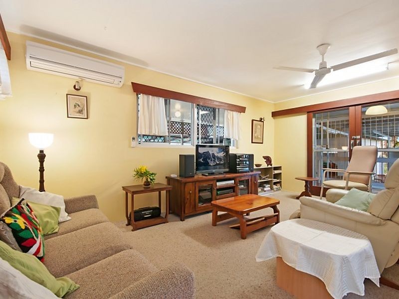 12 Page Street, Earlville QLD 4870