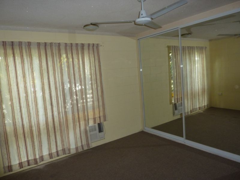 1/12 Girralong Street, Woree QLD 4868