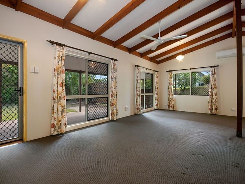 27 Barnes Street, Earlville QLD 4870