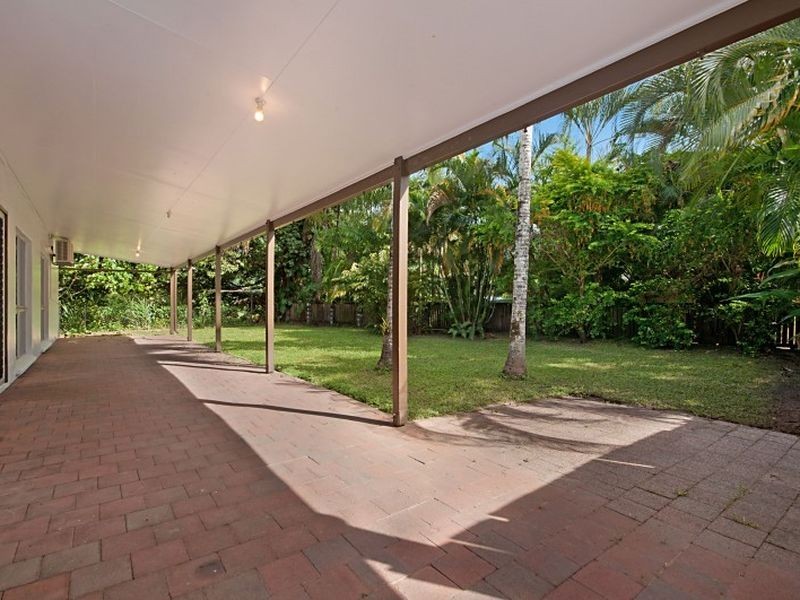 27 Barnes Street, Earlville QLD 4870