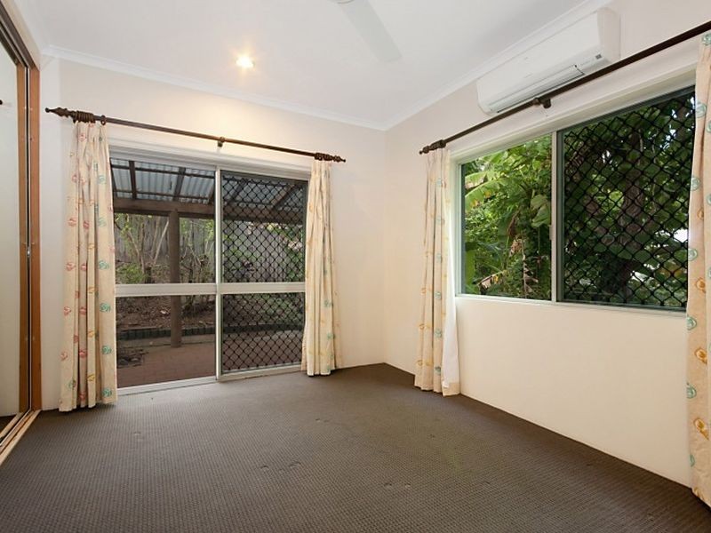 27 Barnes Street, Earlville QLD 4870