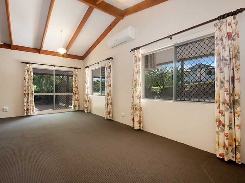 27 Barnes Street, Earlville QLD 4870