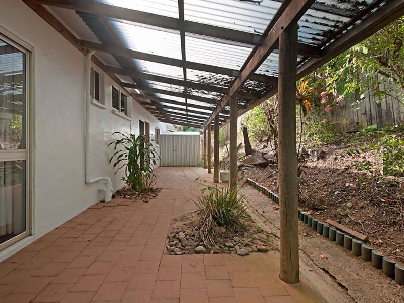 27 Barnes Street, Earlville QLD 4870