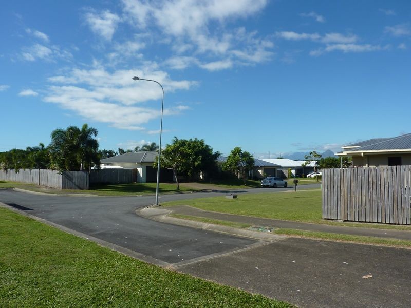 6 Guiness Close, White Rock QLD 4868