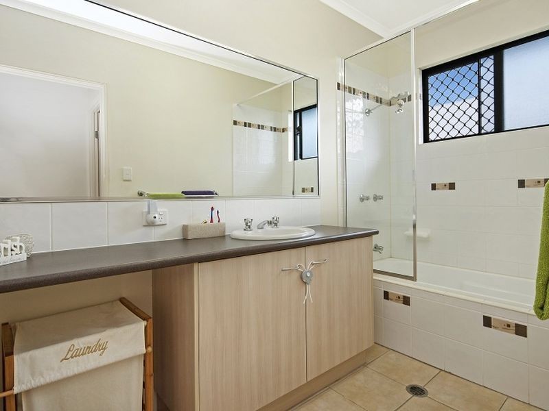 135 Timberlea Drive, Bentley Park QLD 4869